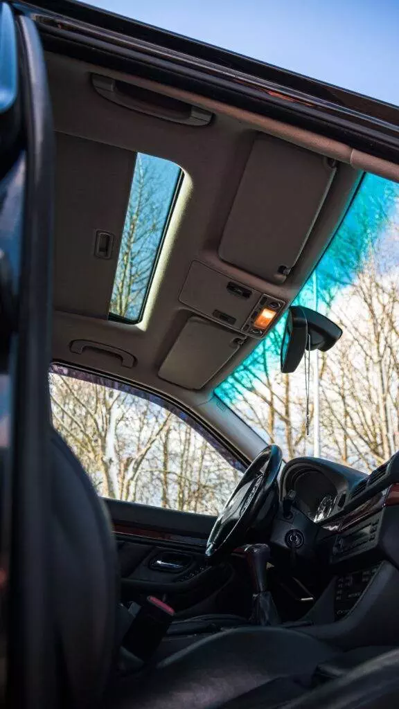 sunroof opening